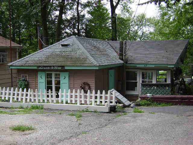 Building photograph for 69 LAKEVIEW DR